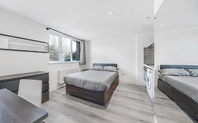 Top Floor Studio In Camberwell
